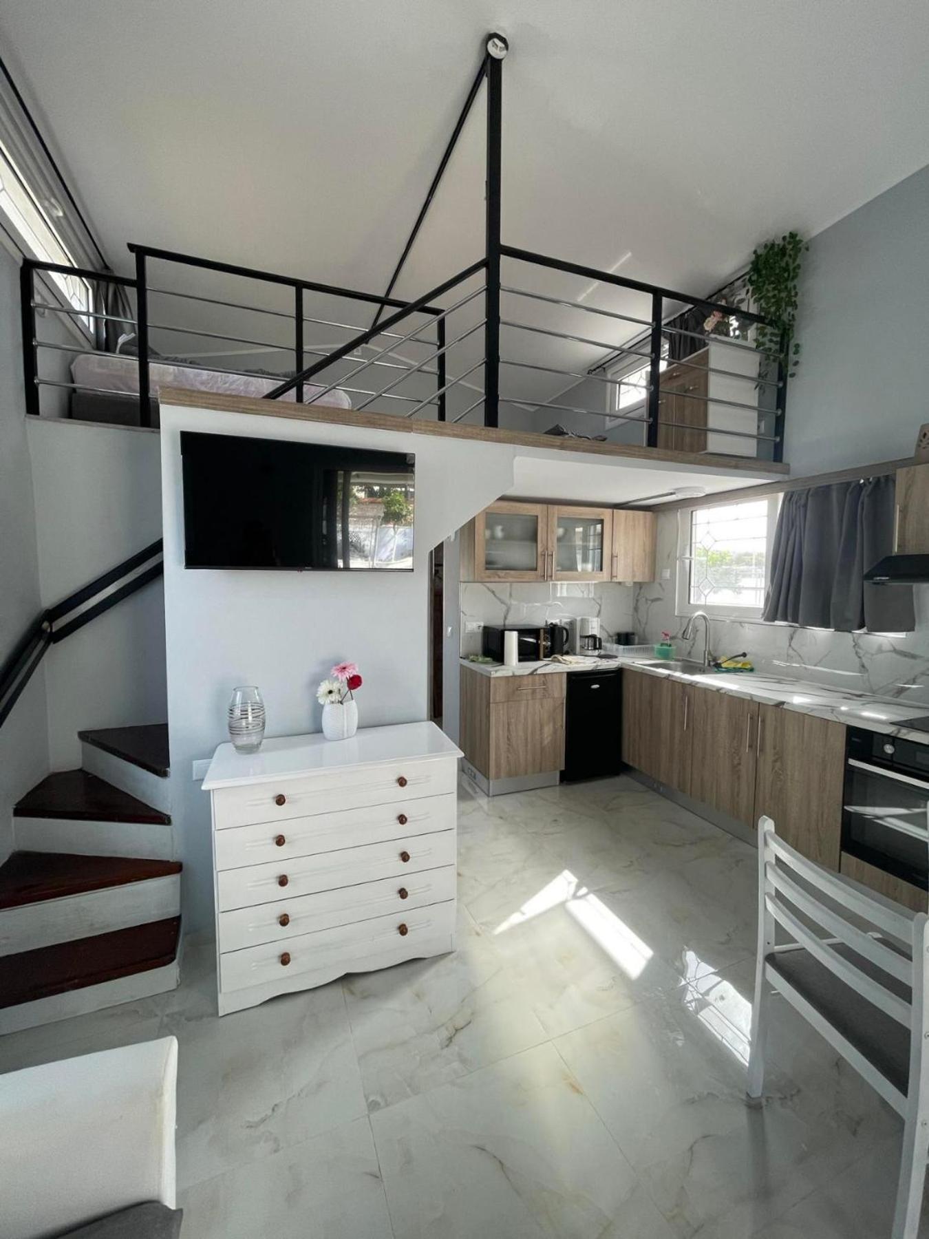 Willa Filio'S Loft Near Airport Artemida  Zewnętrze zdjęcie